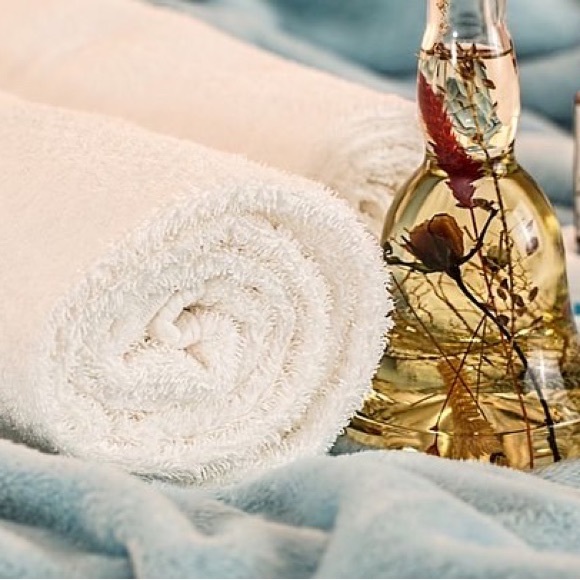 i am a massage therapist  I have a massage service, LasVegas Henderson - Picture 3 of 4